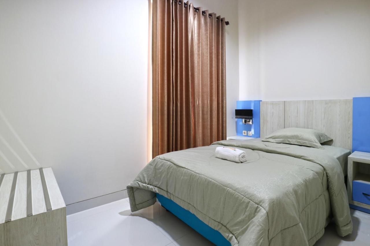Velozip Kos Exclusive Appartement Surabaya Buitenkant foto